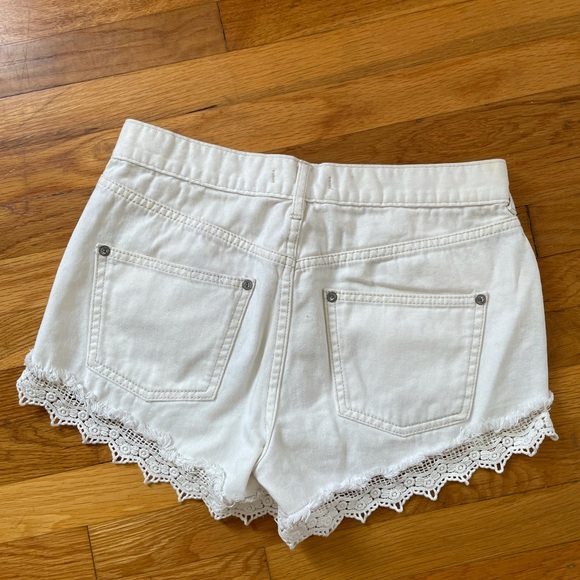 Free People White Denim Shorts with Lace Detail - Picture 2 of 2